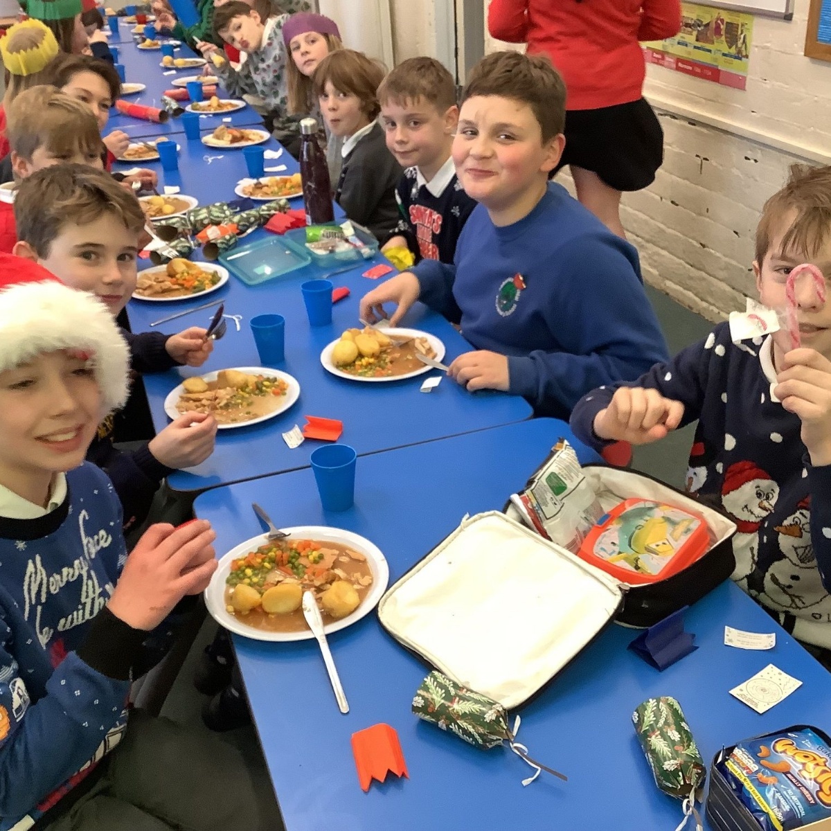 Christmas Dinner - Abberley Parochial V.C. Primary School