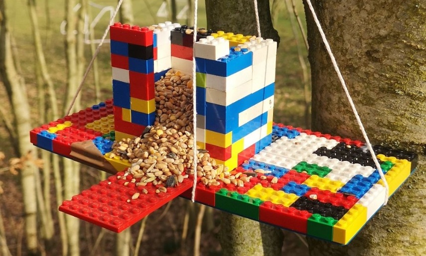 Wildlife group put up their lego bird feeders - Abberley Parochial V.C ...